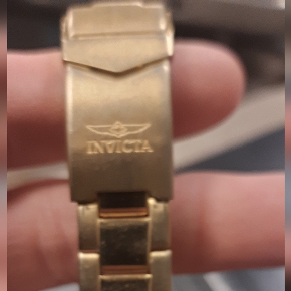 Invicta Model 16704 - Picture 2 of 4